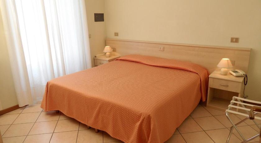 Casa Vacanze Touring Verbania Oda fotoğraf